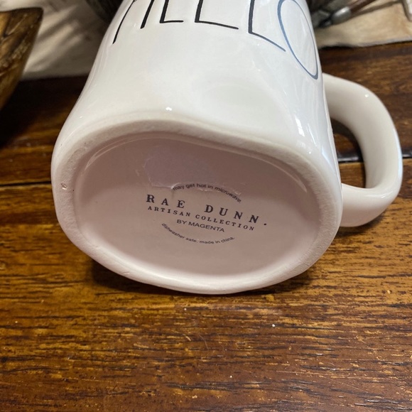 Rae Dunn Hello mug - Picture 3 of 4